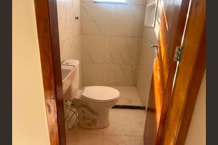 Banheiro de apartamento para alugar com 2 quartos, 50m² em Quintino Bocaiúva, Rio de Janeiro