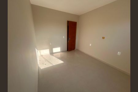 Quarto de apartamento para alugar com 2 quartos, 50m² em Quintino Bocaiúva, Rio de Janeiro