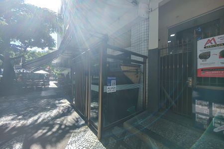 Apartamento para alugar com 82m², 2 quartos e sem vaga Apartamento para alugar com 82m², 2 quartos e sem vagaPlaca