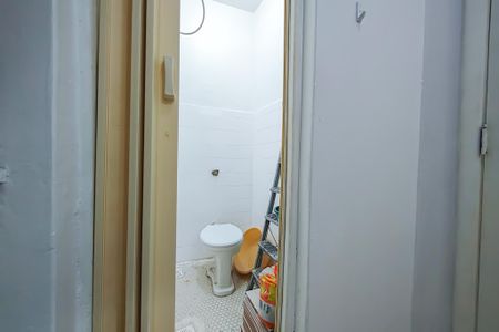 Apartamento para alugar com 82m², 2 quartos e sem vaga Apartamento para alugar com 82m², 2 quartos e sem vagaBanheiro de Serviço