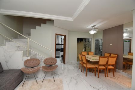 Casa de condomínio à venda com 220m², 3 quartos e 2 vagasSala