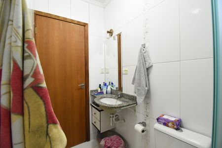Casa de condomínio à venda com 220m², 3 quartos e 2 vagasBanheiro 2