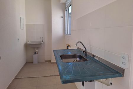 Cozinha de apartamento para alugar com 2 quartos, 50m² em Várzea das Mocas, São Gonçalo