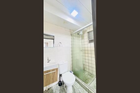 Banheiro de apartamento para alugar com 2 quartos, 40m² em Estância Velha, Canoas