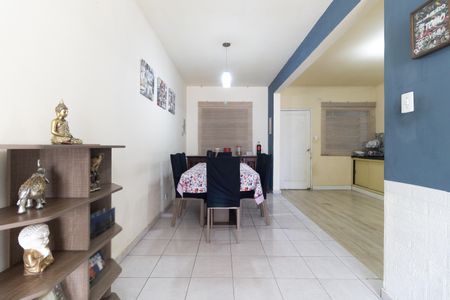 Sala de casa à venda com 3 quartos, 125m² em Vila Santo Estefano, São Paulo