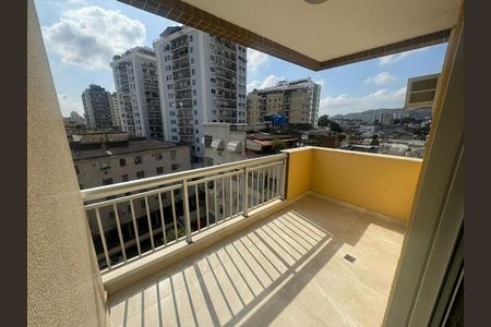 Apartamento à venda com 165m², 3 quartos e 2 vagas Apartamento à venda com 165m², 3 quartos e 2 vagasVaranda