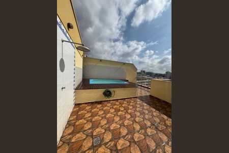 Apartamento à venda com 165m², 3 quartos e 2 vagas Apartamento à venda com 165m², 3 quartos e 2 vagasPiscina