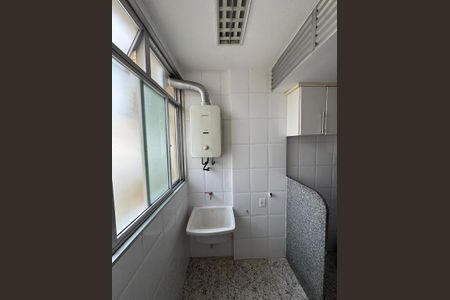 Apartamento à venda com 165m², 3 quartos e 2 vagas Apartamento à venda com 165m², 3 quartos e 2 vagasÁrea de Serviço