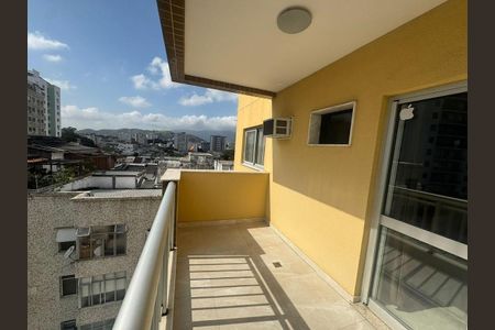 Apartamento à venda com 165m², 3 quartos e 2 vagas Apartamento à venda com 165m², 3 quartos e 2 vagasVaranda