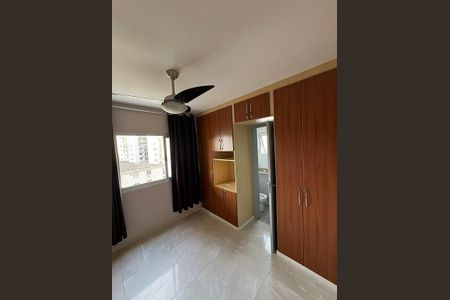 Apartamento à venda com 165m², 3 quartos e 2 vagas Apartamento à venda com 165m², 3 quartos e 2 vagasQuarto