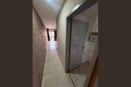 Apartamento à venda com 165m², 3 quartos e 2 vagas Apartamento à venda com 165m², 3 quartos e 2 vagasCorredor
