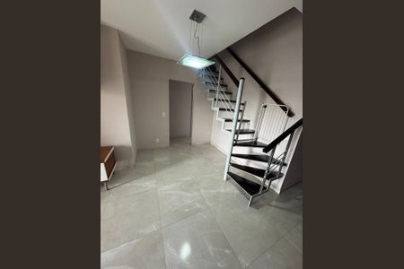 Apartamento à venda com 165m², 3 quartos e 2 vagas Apartamento à venda com 165m², 3 quartos e 2 vagasSala