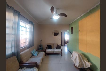 Casa para alugar com 117m², 2 quartos e 4 vagas Casa para alugar com 117m², 2 quartos e 4 vagasSala