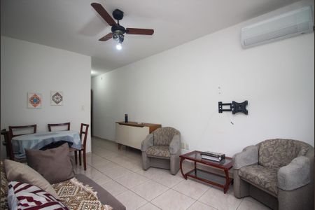 Sala de apartamento para alugar com 1 quarto, 54m² em Partenon, Porto Alegre