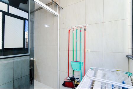Apartamento à venda com 64m², 2 quartos e 1 vagaÁrea de Serviço