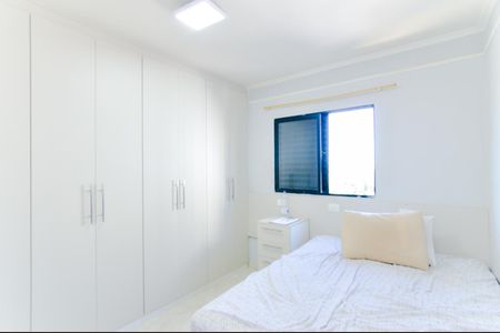 Apartamento à venda com 64m², 2 quartos e 1 vagaQuarto 2