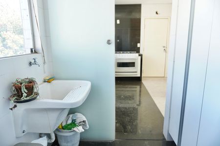 Apartamento à venda com 135m², 4 quartos e 2 vagas Apartamento à venda com 135m², 4 quartos e 2 vagasÁrea de Serviço