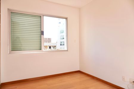 Apartamento à venda com 135m², 4 quartos e 2 vagas Apartamento à venda com 135m², 4 quartos e 2 vagasQuarto 1