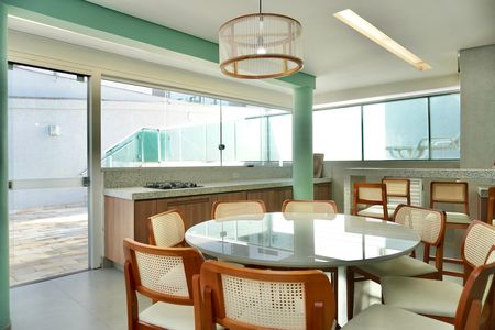 Apartamento à venda com 135m², 4 quartos e 2 vagas Apartamento à venda com 135m², 4 quartos e 2 vagasÁrea comum - Espaço gourmet