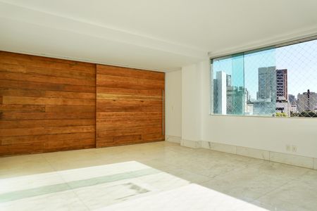 Apartamento à venda com 135m², 4 quartos e 2 vagas Apartamento à venda com 135m², 4 quartos e 2 vagasSala