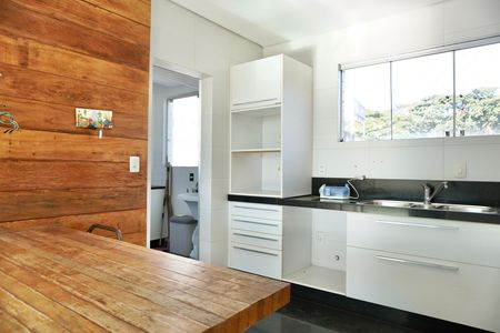Cozinha de apartamento à venda com 4 quartos, 135m² em Cruzeiro, Belo Horizonte