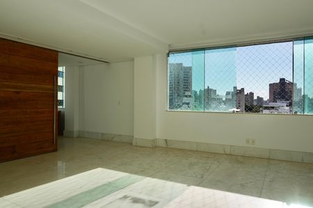 Apartamento à venda com 135m², 4 quartos e 2 vagas Apartamento à venda com 135m², 4 quartos e 2 vagasSala
