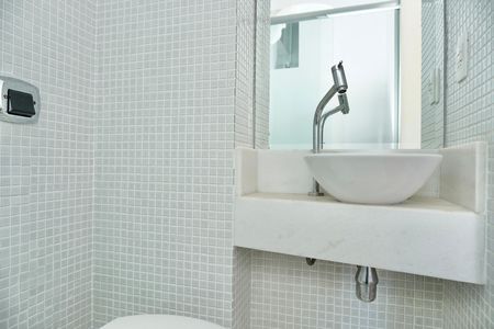 Apartamento à venda com 135m², 4 quartos e 2 vagas Apartamento à venda com 135m², 4 quartos e 2 vagasBanheiro da Suíte 1