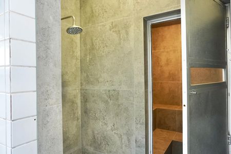 Apartamento à venda com 135m², 4 quartos e 2 vagas Apartamento à venda com 135m², 4 quartos e 2 vagasÁrea comum - Sauna