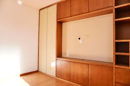Apartamento à venda com 135m², 4 quartos e 2 vagas Apartamento à venda com 135m², 4 quartos e 2 vagasQuarto 1