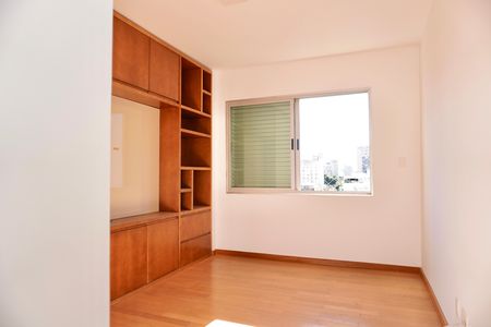 Apartamento à venda com 135m², 4 quartos e 2 vagas Apartamento à venda com 135m², 4 quartos e 2 vagasQuarto 1