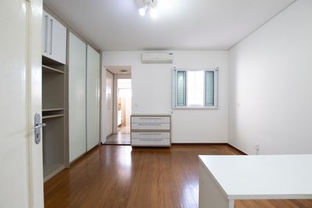 Casa à venda com 3 quartos, 115m² em Vila Mariana, São Paulo