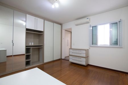 Casa à venda com 3 quartos, 115m² em Vila Mariana, São Paulo