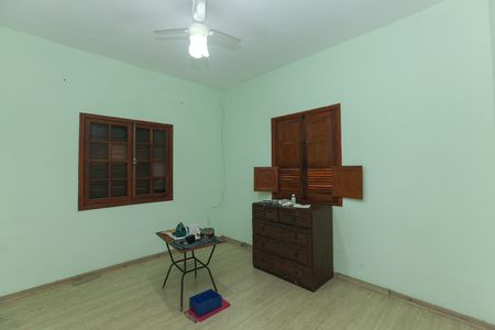 Casa para alugar com 500m², 2 quartos e 2 vagas