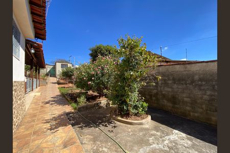 Casa para alugar com 500m², 2 quartos e 2 vagas