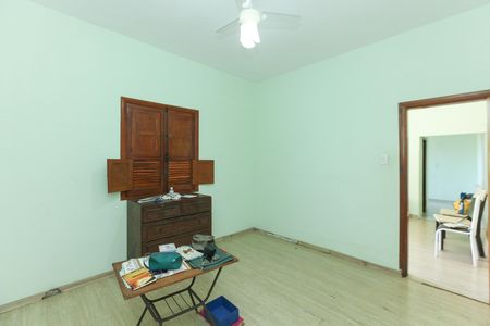 Casa para alugar com 500m², 2 quartos e 2 vagas