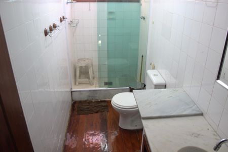 Casa de condomínio para alugar com 160m², 3 quartos e sem vaga
