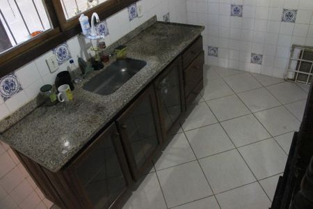 Casa de condomínio para alugar com 160m², 3 quartos e sem vaga