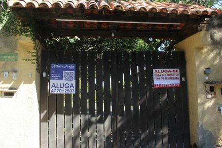 Casa de condomínio para alugar com 160m², 3 quartos e sem vaga