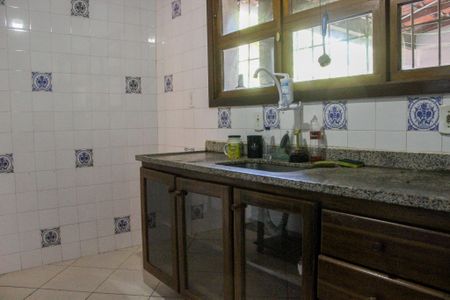 Casa de condomínio para alugar com 160m², 3 quartos e sem vaga