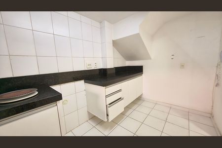 Casa de condomínio para alugar com 77m², 3 quartos e 2 vagas