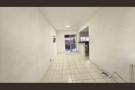Casa de condomínio para alugar com 77m², 3 quartos e 2 vagas