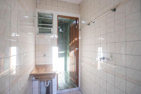 Casa para alugar com 0m², 2 quartos e sem vagaÁrea de serviço 