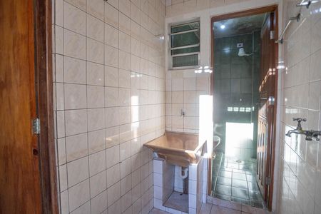 Casa para alugar com 0m², 2 quartos e sem vagaÁrea de serviço 