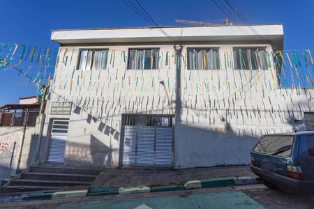 Fachada  de casa para alugar com 3 quartos, 0m² em Jardim Miriam, São Paulo