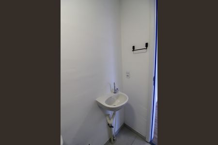 Banheiro de apartamento para alugar com 2 quartos, 42m² em Butantã, São Paulo