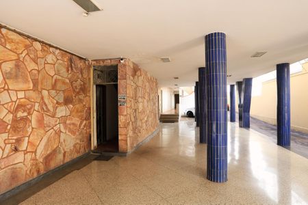 Apartamento à venda com 142m², 3 quartos e 1 vaga Apartamento à venda com 142m², 3 quartos e 1 vagaHall