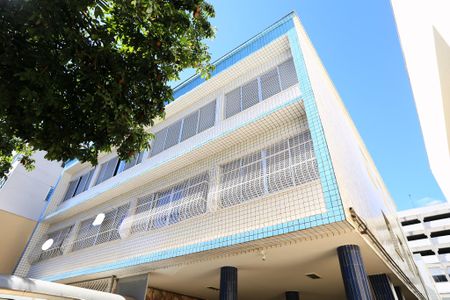Apartamento à venda com 142m², 3 quartos e 1 vaga Apartamento à venda com 142m², 3 quartos e 1 vagaFachada