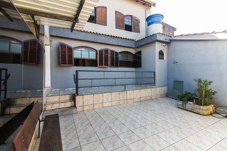 Quintal de casa à venda com 4 quartos, 340m² em Jardim Nossa Senhora do Carmo, São Paulo