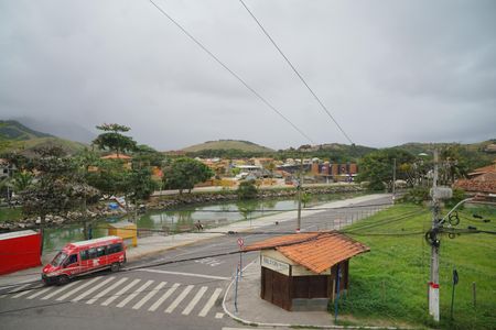 Vista da varanda da sala de apartamento para alugar com 1 quarto, 51m² em Ponta Negra, Maricá