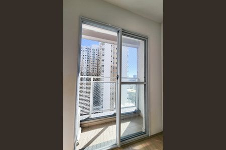 Varanda  de apartamento à venda com 1 quarto, 32m² em Santo Cristo, Rio de Janeiro